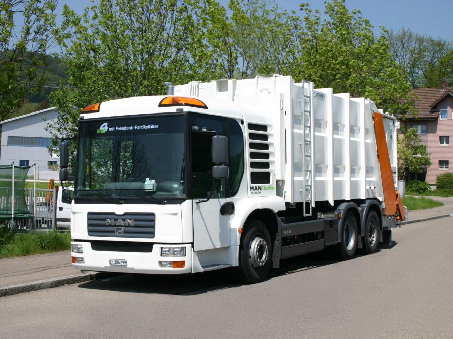  MAN TGA 28.310LL Rolloffcon 2000 года  (фото 1 из 2)